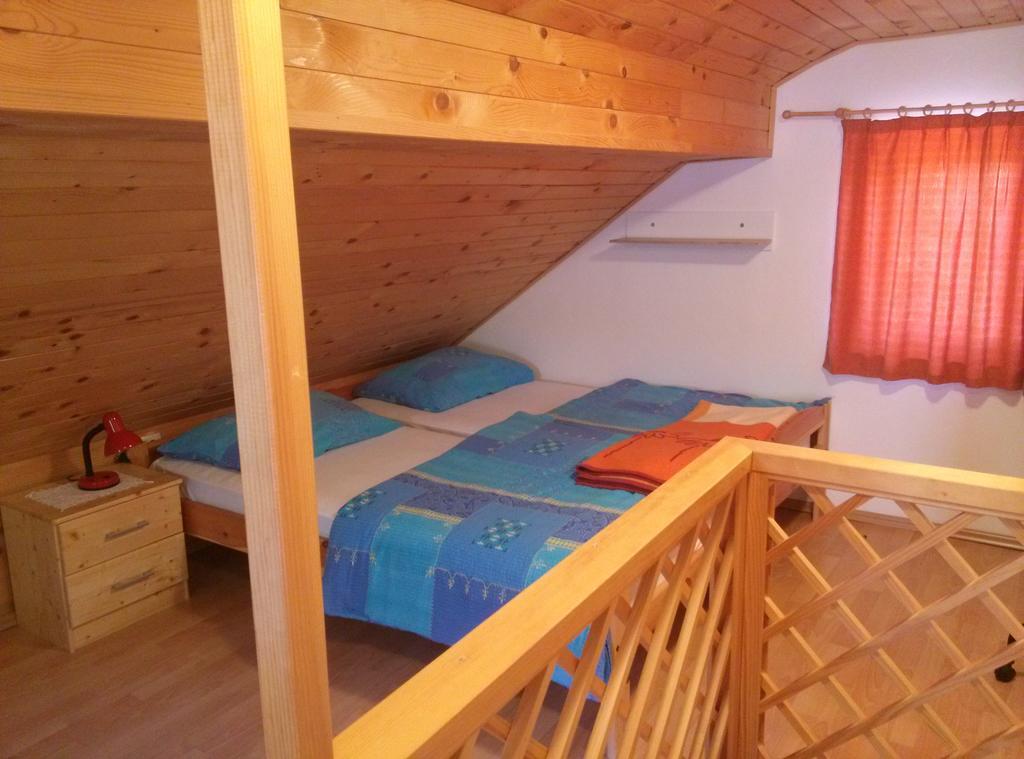 Domacija Za Robom Apartment Церкно Екстериор снимка